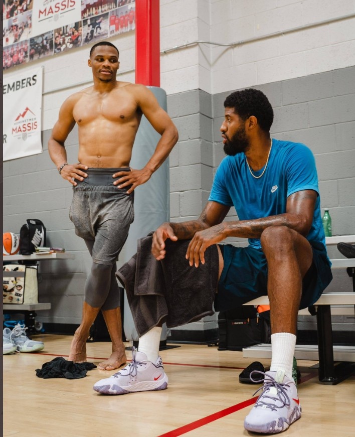 持球权并未 持球权并未